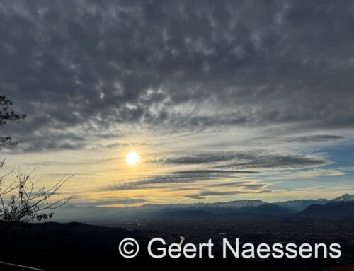 Geleidelijk meer wolken en wel nog lentezacht, maar koeler aan zee